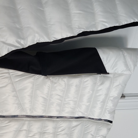 Calvin Klein Performance, Hooded Packable Puffer Coat, Reflective White, Size XS - Picture 4 of 10